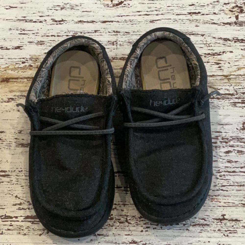Black Hey Dude great conditions no rips or tears.Youth size 1